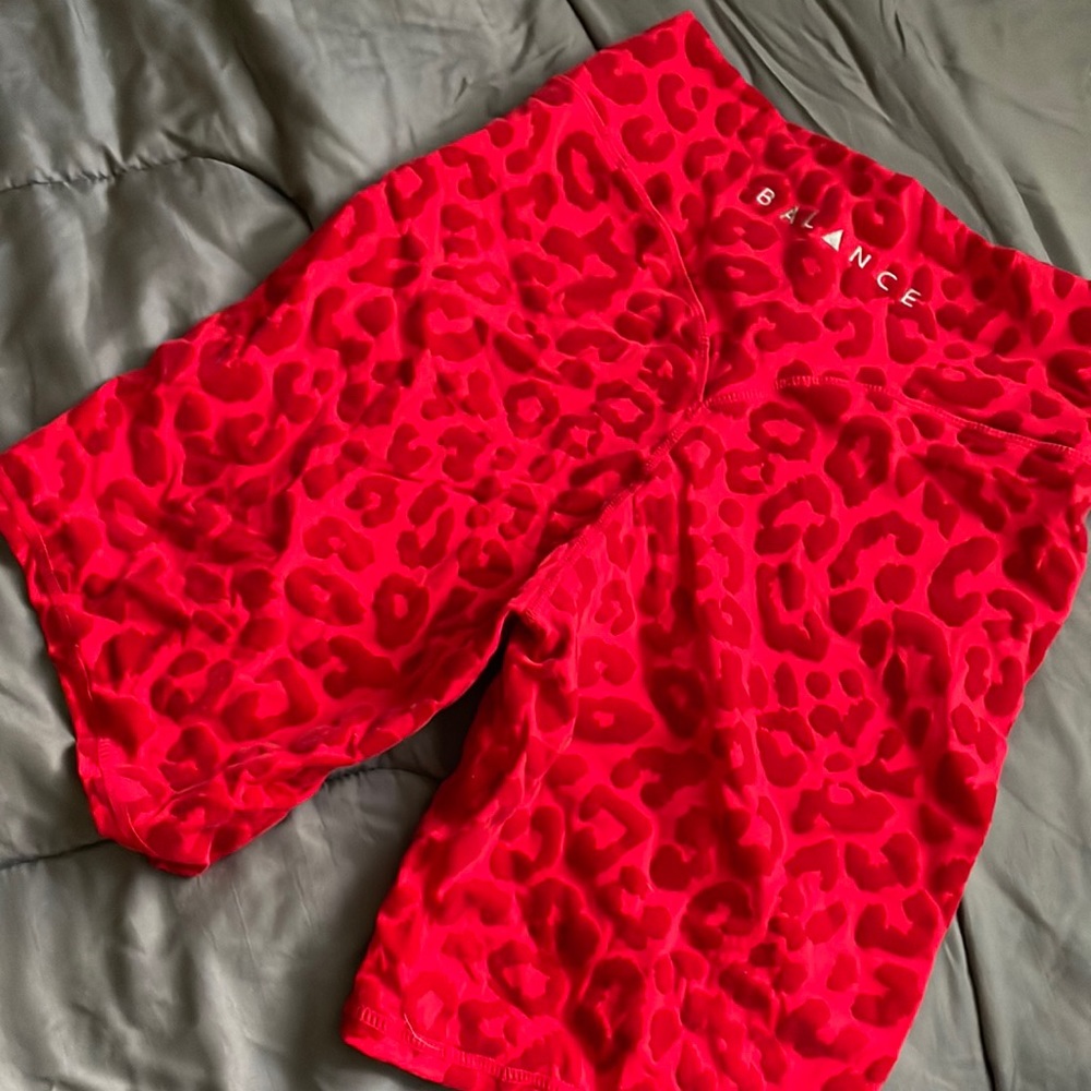 BALANCE ATHLETICA Size Medium Lux Fire Rider Shorts